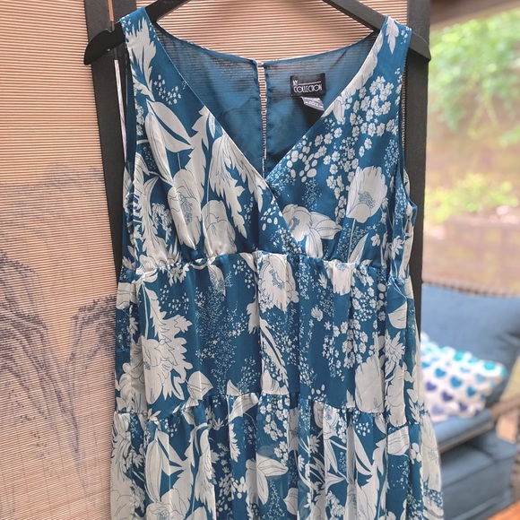 Tiered chiffon floral midi dress - Picture 1 of 12